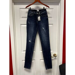Nineth Closet Essentials Distressed Mid Wash Straight Leg Jeans sz 6/8 Tall NWT